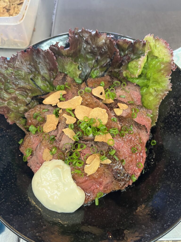 難関…ステーキの道🍖