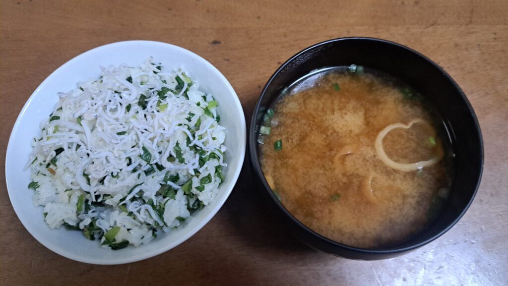 高菜でご飯、いただきます。